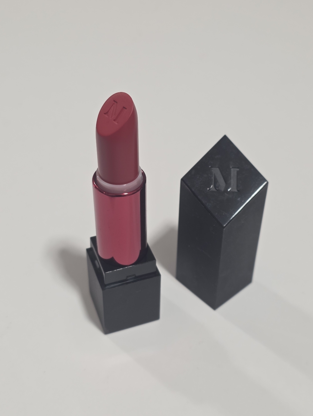 Morphe Red Lipstick DOMINATE Mega Matte Super Mat 3.5g